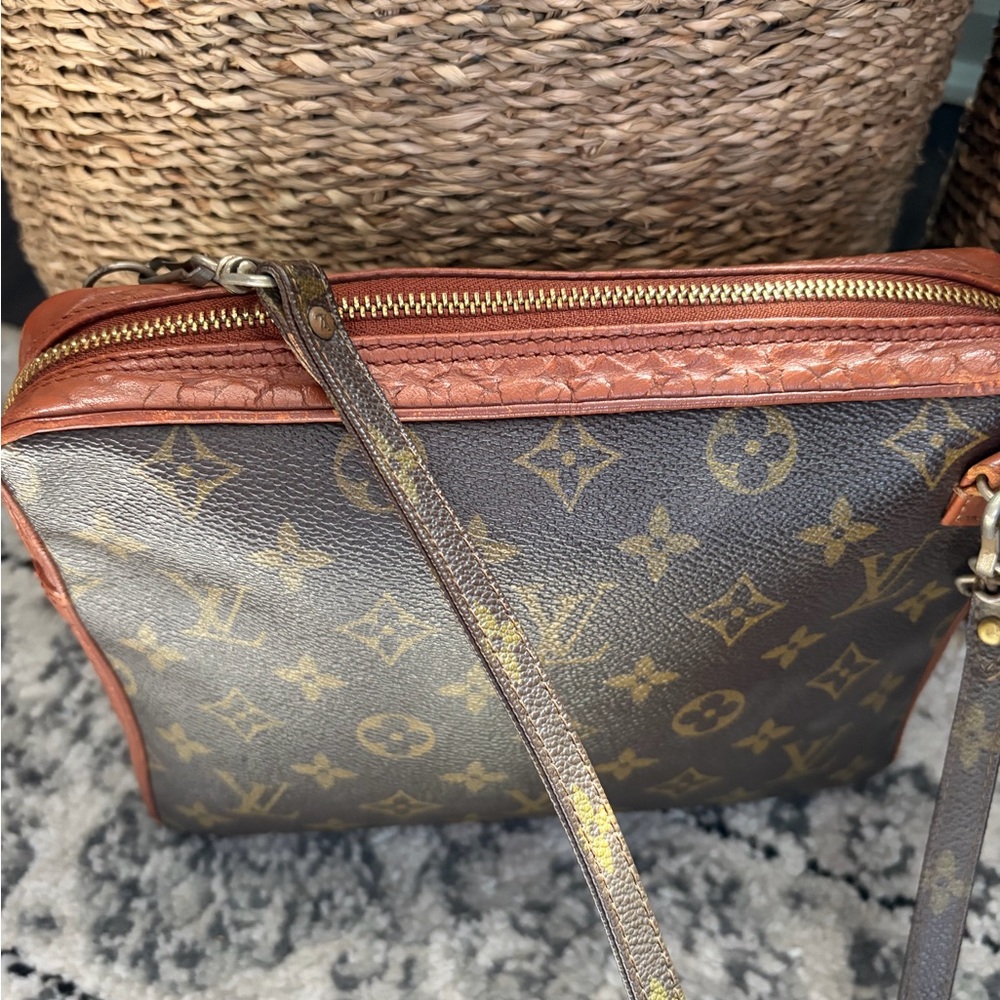 Louis Vuitton Monogram Crossbody in Brown and Tan - Picture 2 of 4